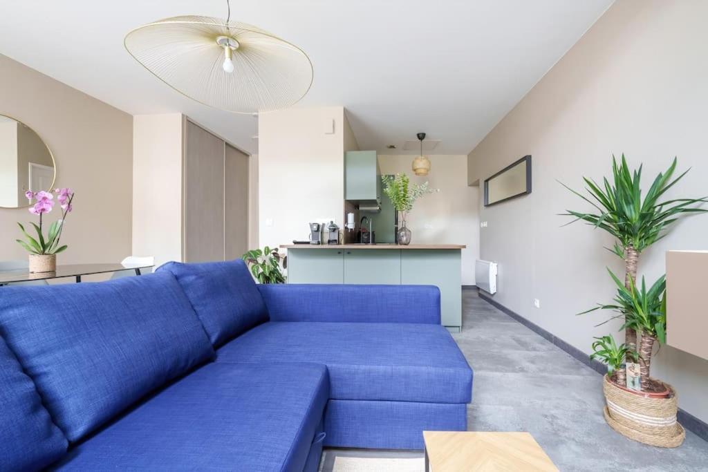 Appartement Lumineux Avec Cour Шомон Екстер'єр фото